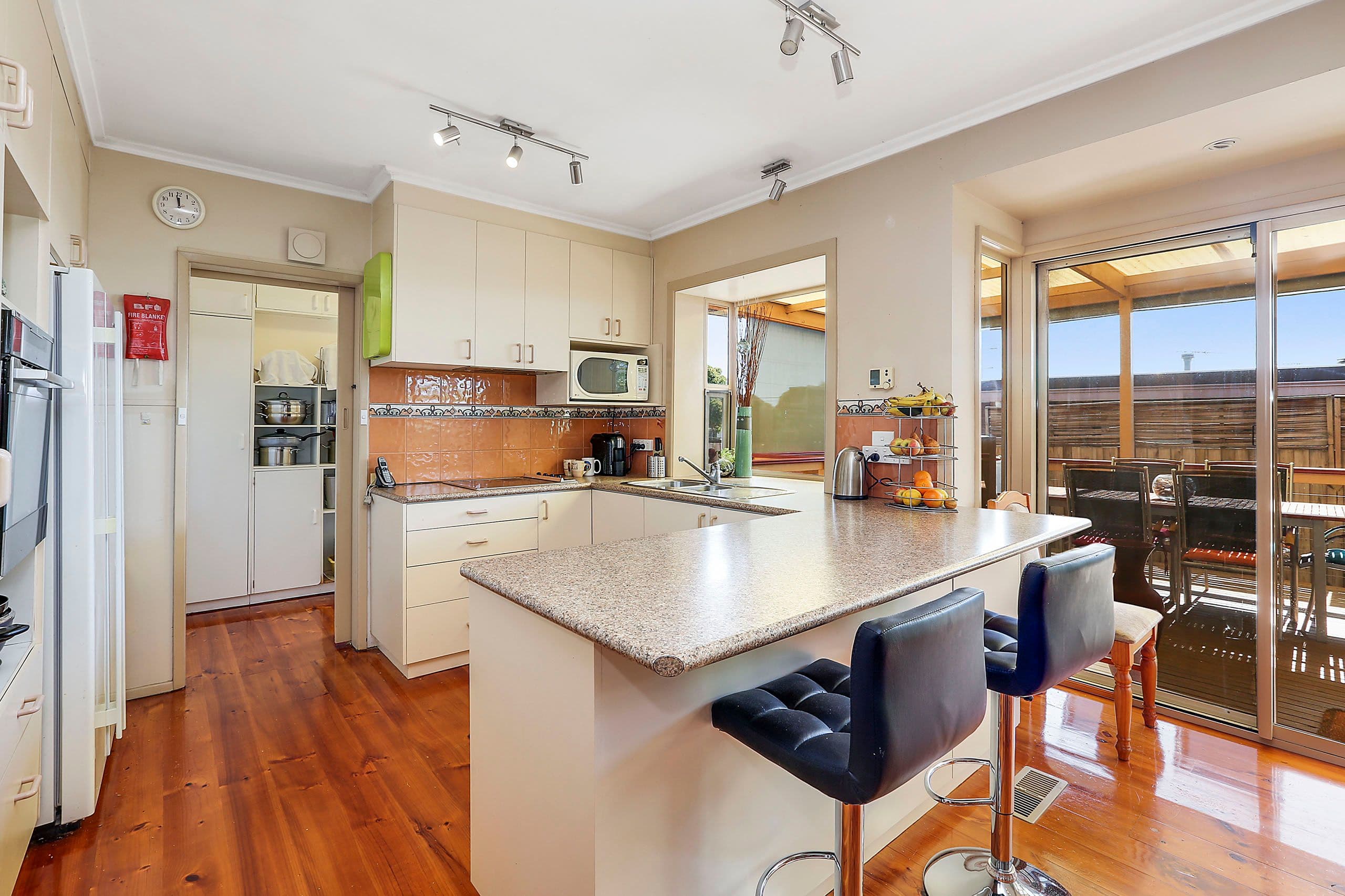19 Northam Avenue, Highton VIC 3216, Highton - Thumbnail 6