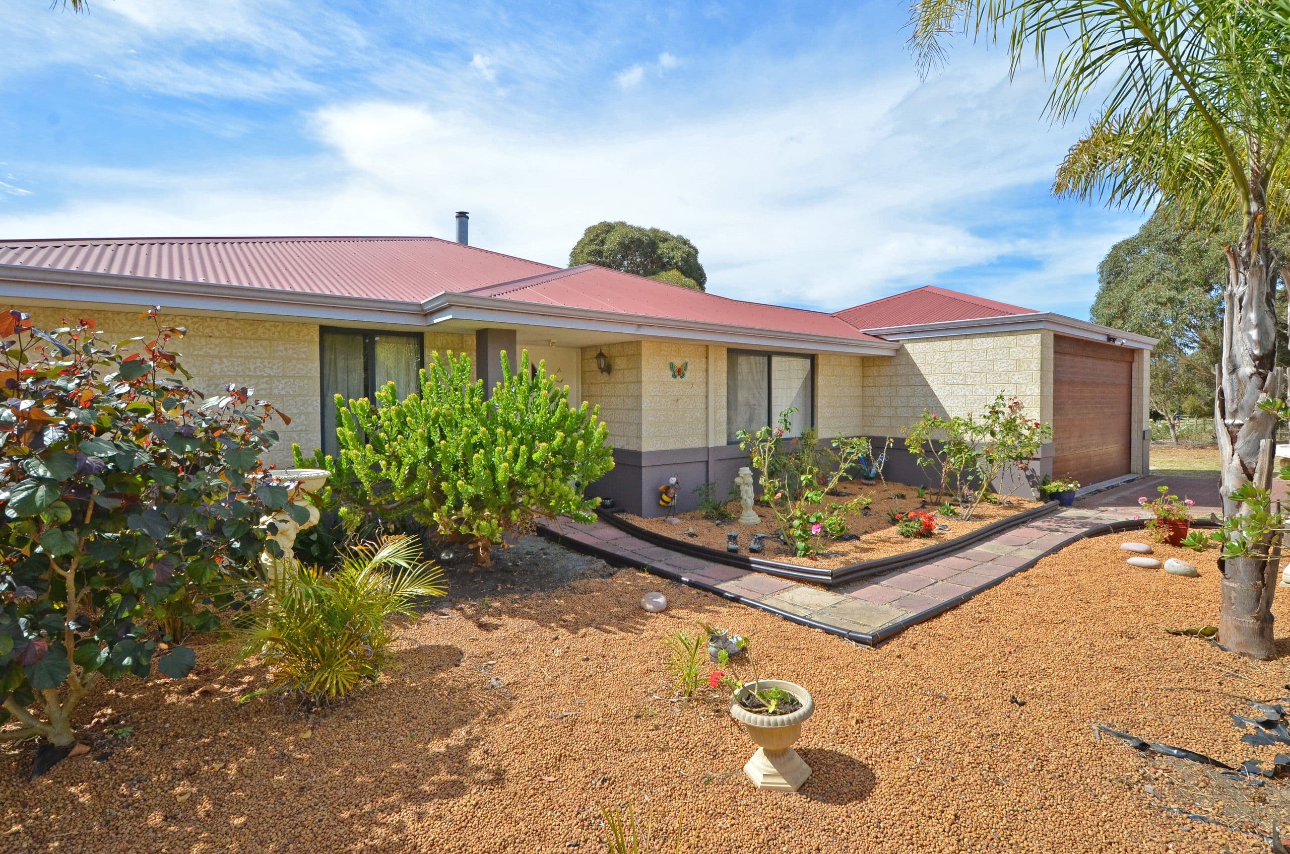 101 Deloraine Drive, Warrenup WA 6330, Warrenup - Thumbnail 2