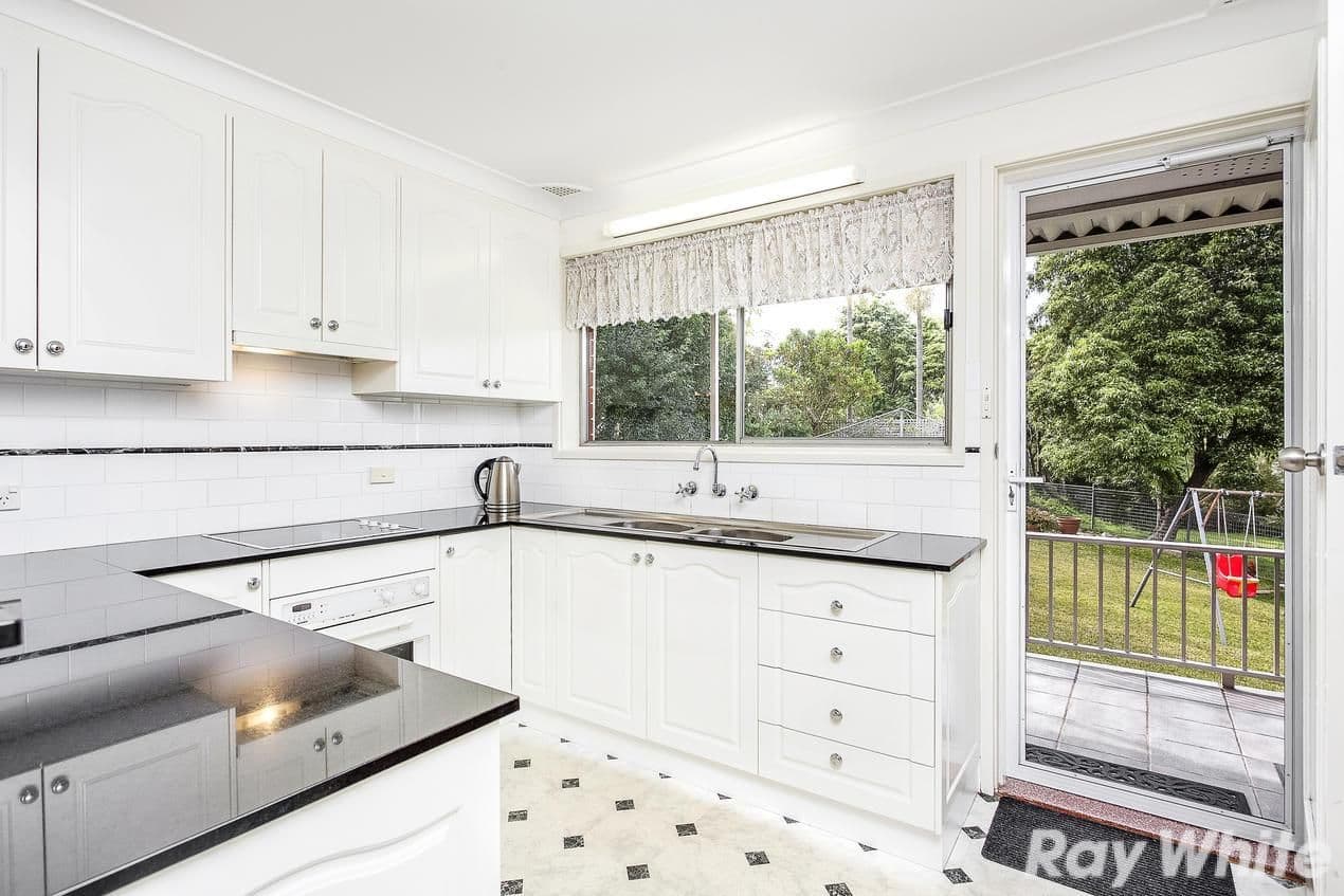 39 Oakes Road, Winston Hills - Thumbnail 3