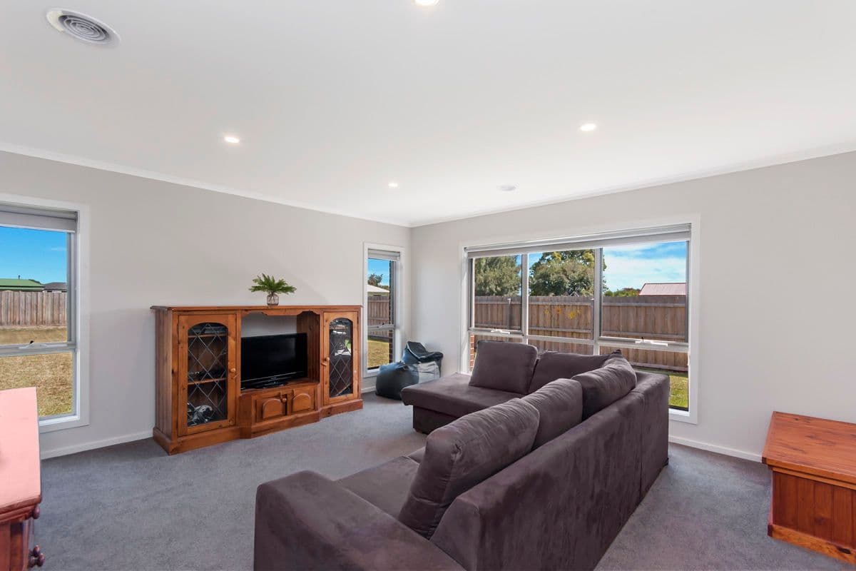 7 Irvings Lane, Koroit VIC 3282, Koroit - Thumbnail 2