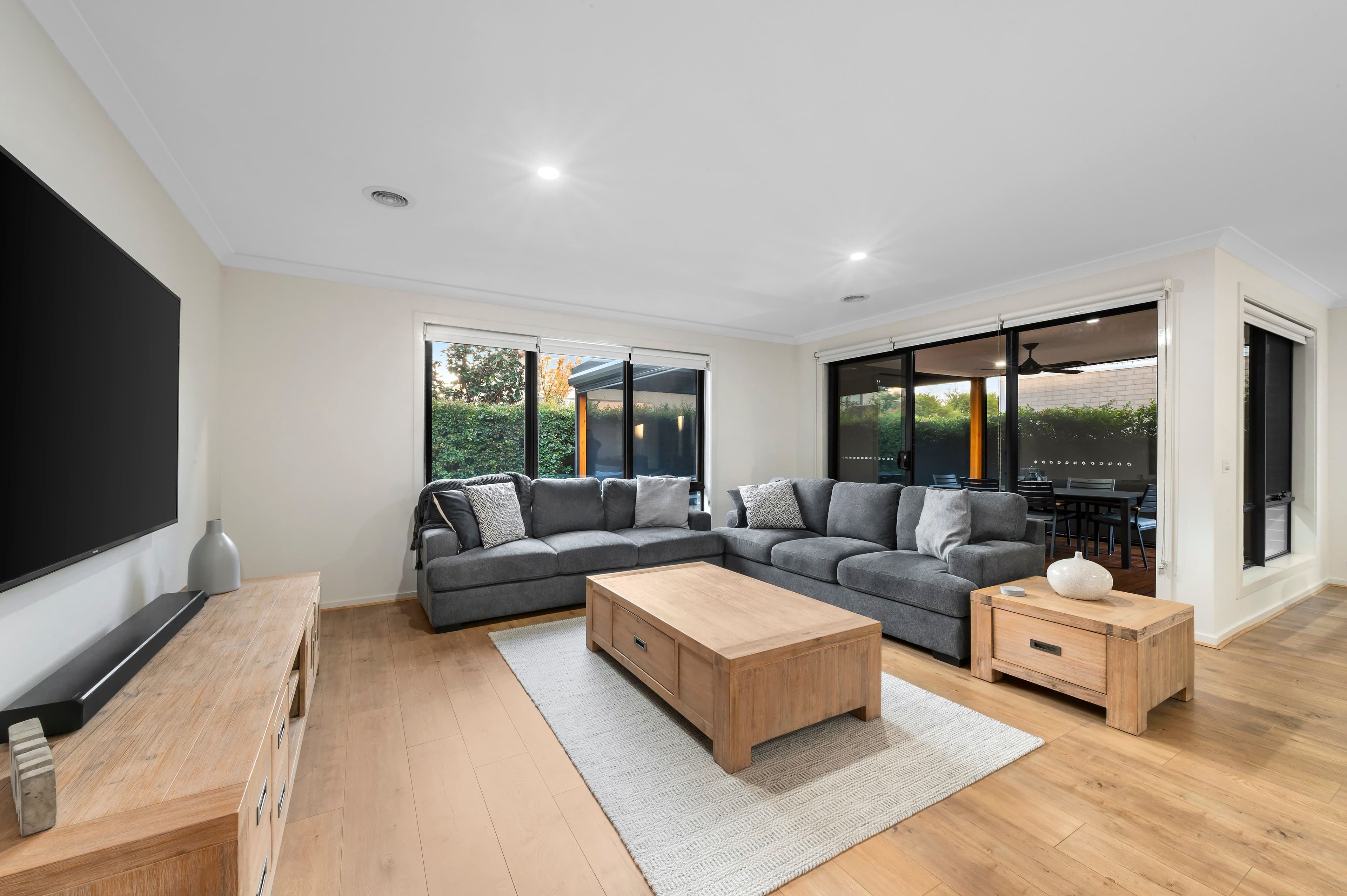 36 Artesian Avenue, Wantirna South VIC 3152, Wantirna South - Thumbnail 2