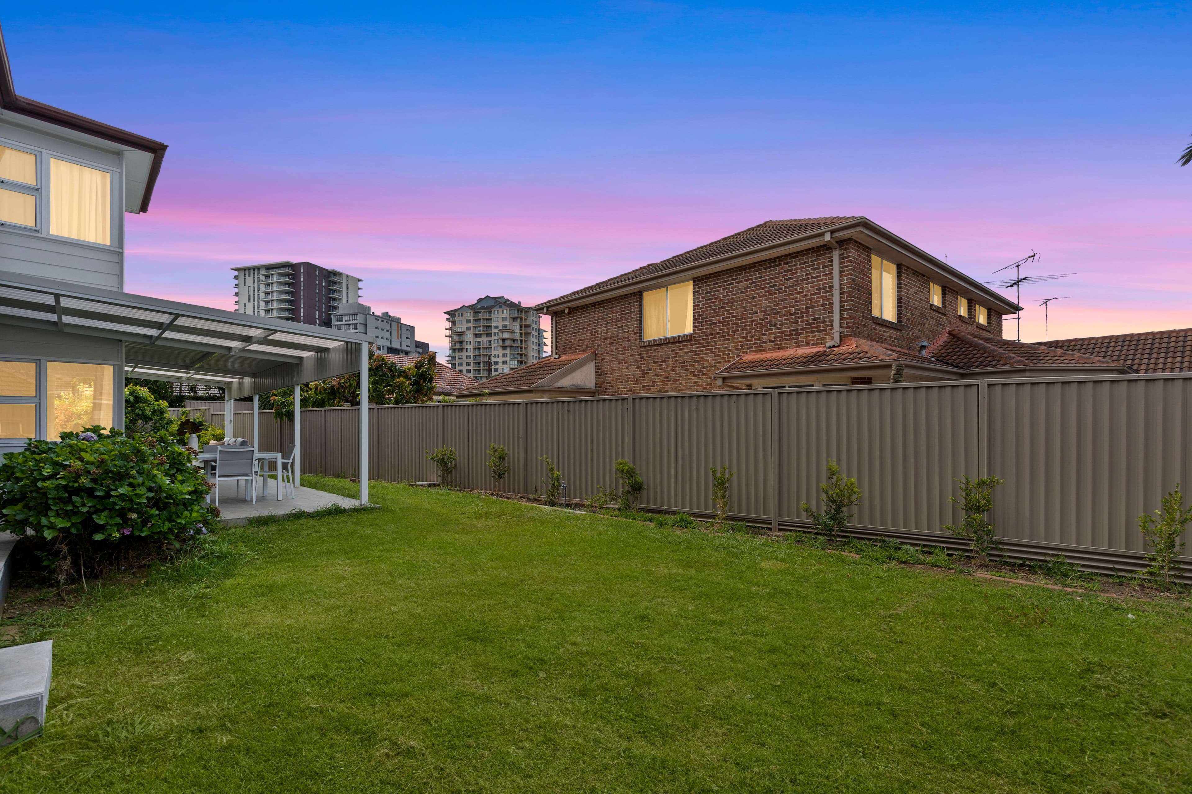 8 Neirbo Avenue, Hurstville NSW 2220, Hurstville - Thumbnail 2