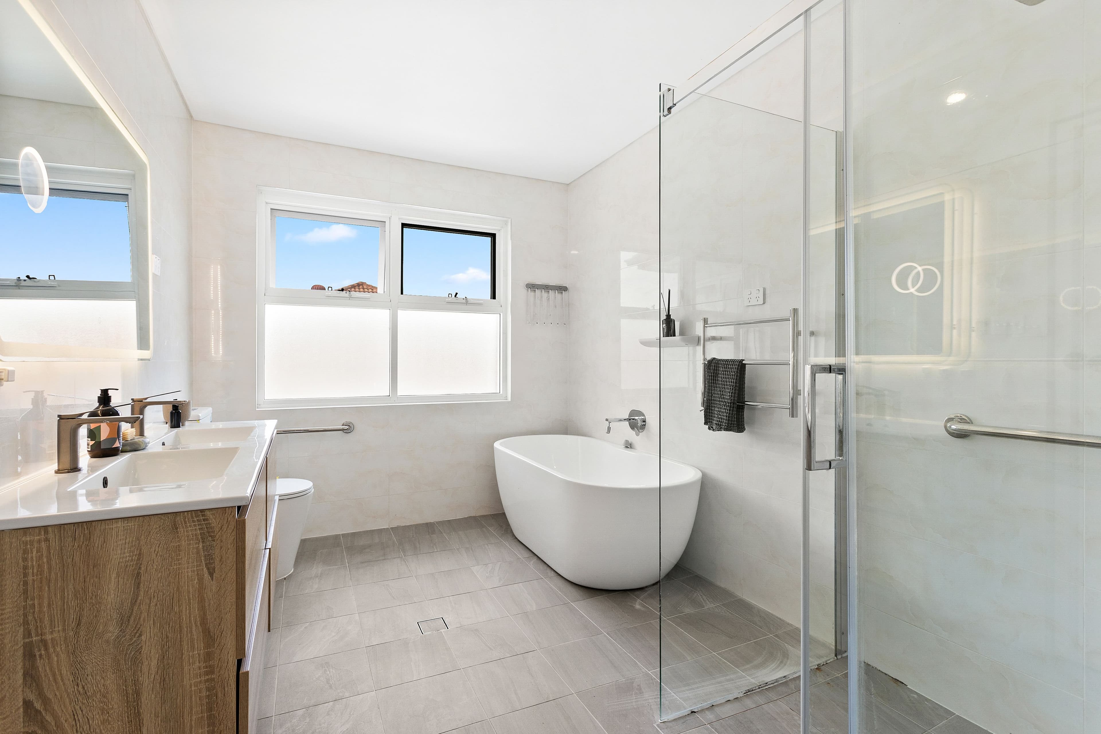 8 Neirbo Avenue, Hurstville NSW 2220, Hurstville - Thumbnail 7