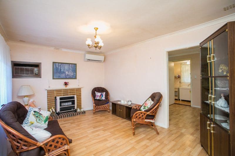 Units 1, 2 and 3, 12 Adams Street, WENTWORTH NSW 2648, Wentworth Property Image - Thumbnail 4