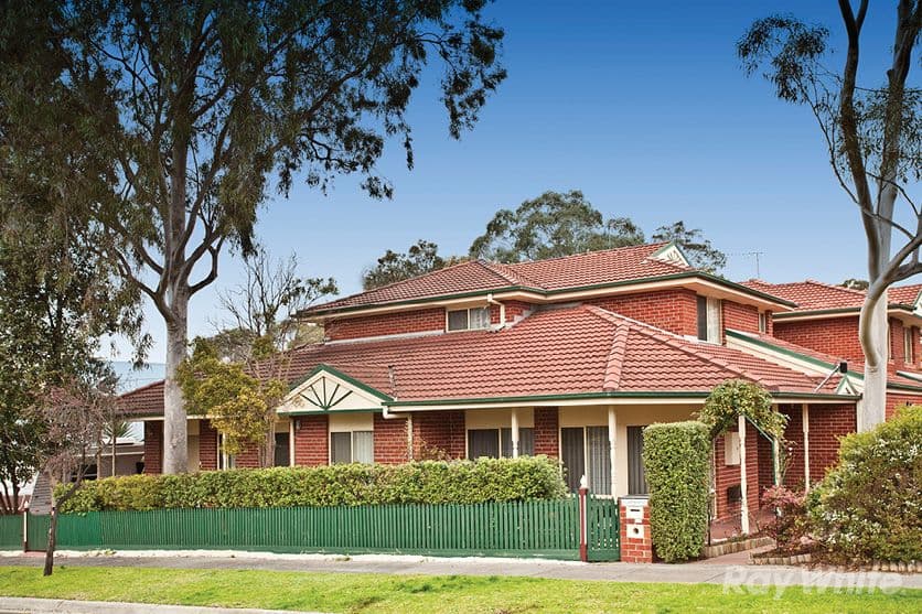 8 Larpent Street, GLEN WAVERLEY VIC 3150, Glen Waverley - Image 1
