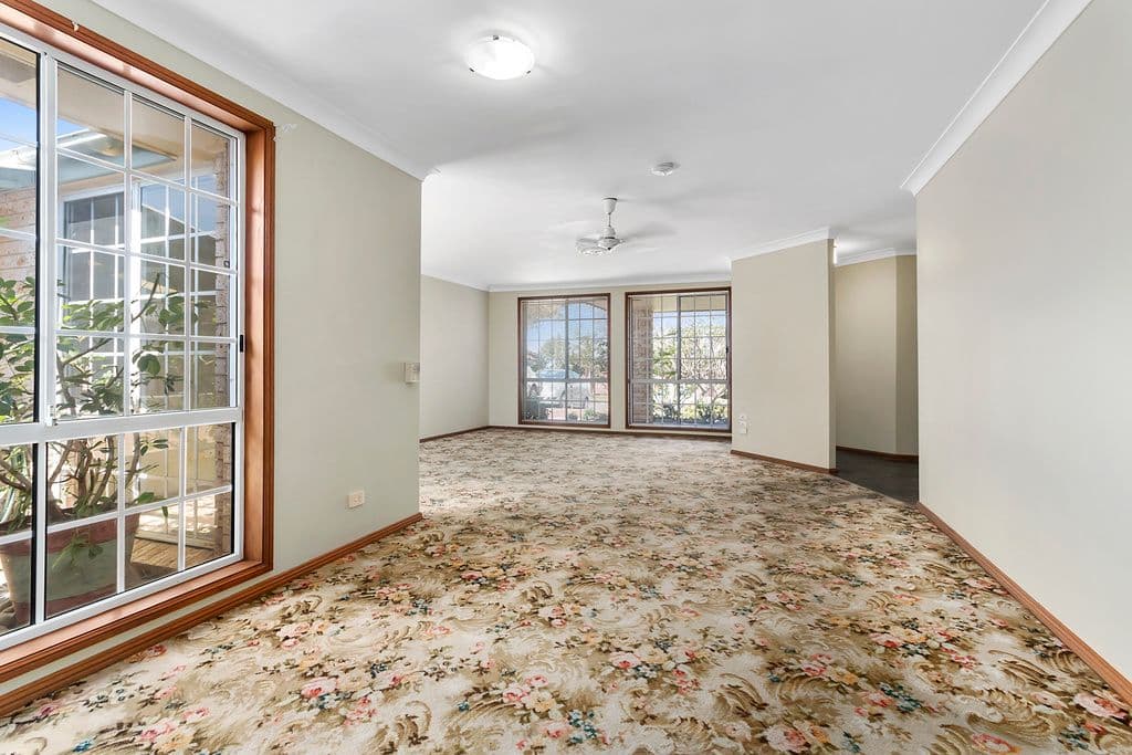 12 Haslewood Place, Hinchinbrook - Thumbnail 3