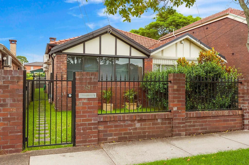 71 High Street, Willoughby - Image 1