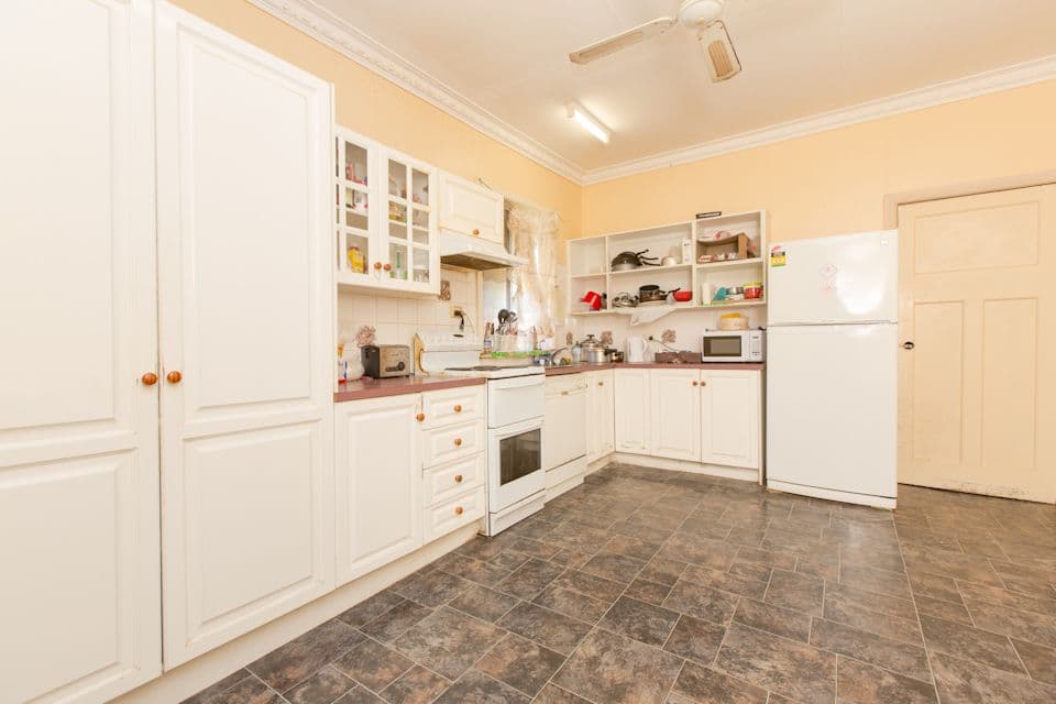 77 Ilex Street, RED CLIFFS VIC 3496, Red Cliffs - Thumbnail 2