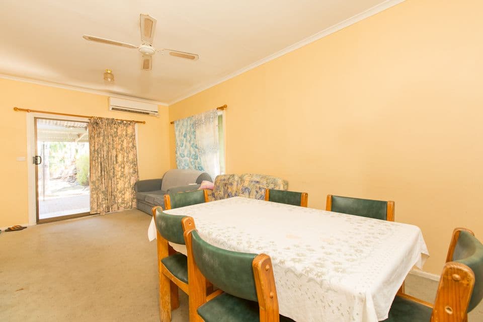 77 Ilex Street, RED CLIFFS VIC 3496, Red Cliffs - Thumbnail 3