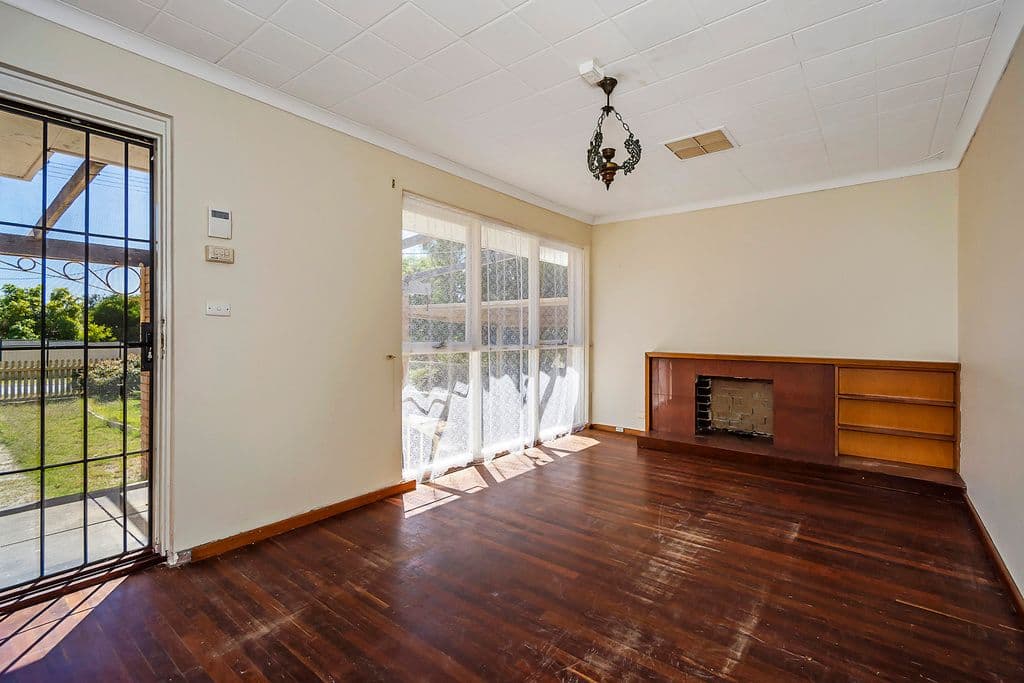44 Edmund Way, Calista WA 6167, Calista - Thumbnail 5
