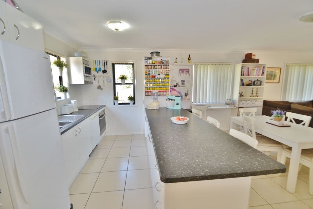 22 Coastal Avenue, Beerwah QLD 4519, Beerwah - Thumbnail 4