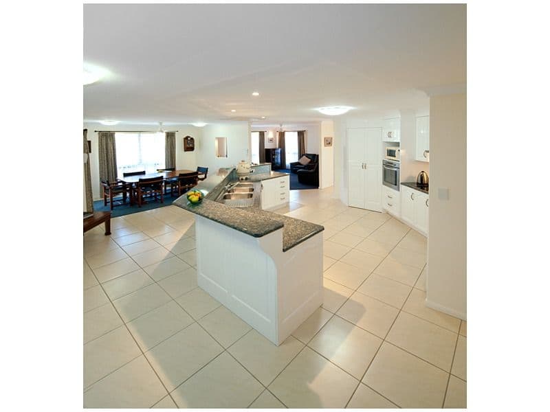 5 Emily Court, NORMAN GARDENS QLD 4701, Norman Gardens - Thumbnail 3