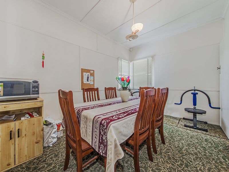 25 Percival Terrace, HOLLAND PARK QLD 4121, Holland Park - Thumbnail 4