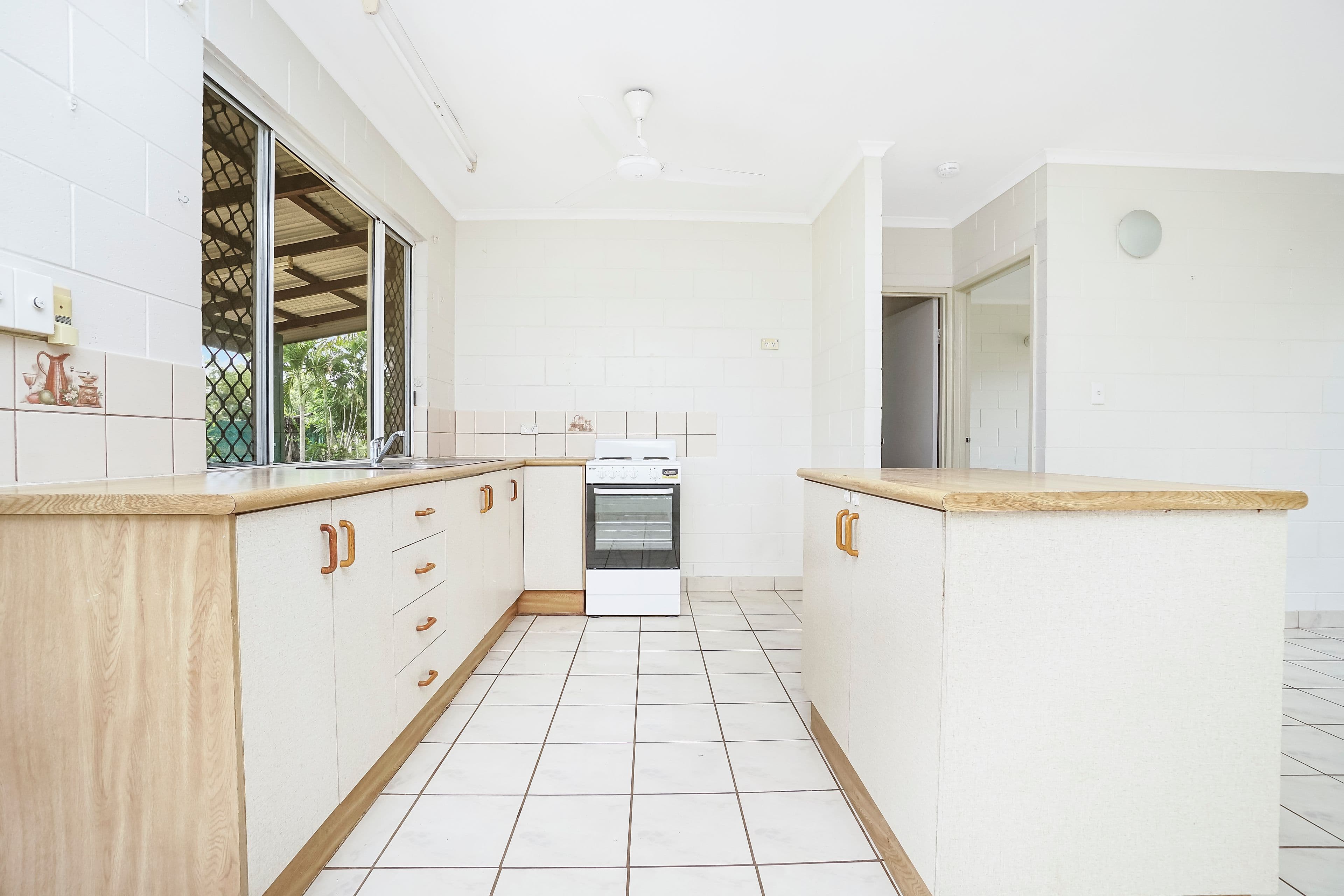 11 Wiesener Court, Woodroffe NT 0830, Woodroffe - Thumbnail 2