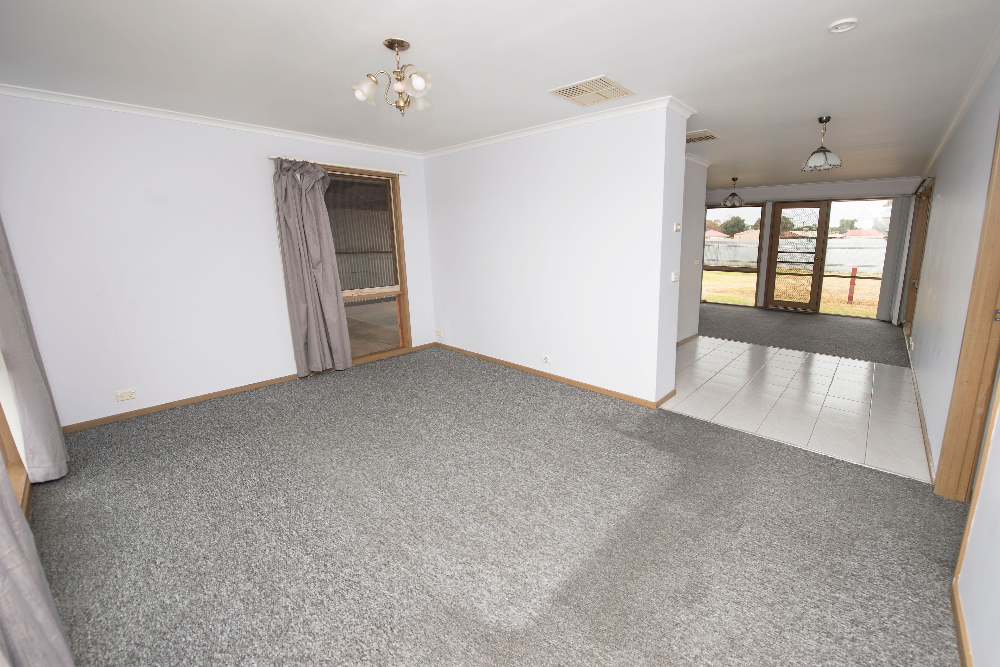 8 McPherson Street, Swan Hill VIC 3585, Swan Hill - Thumbnail 2