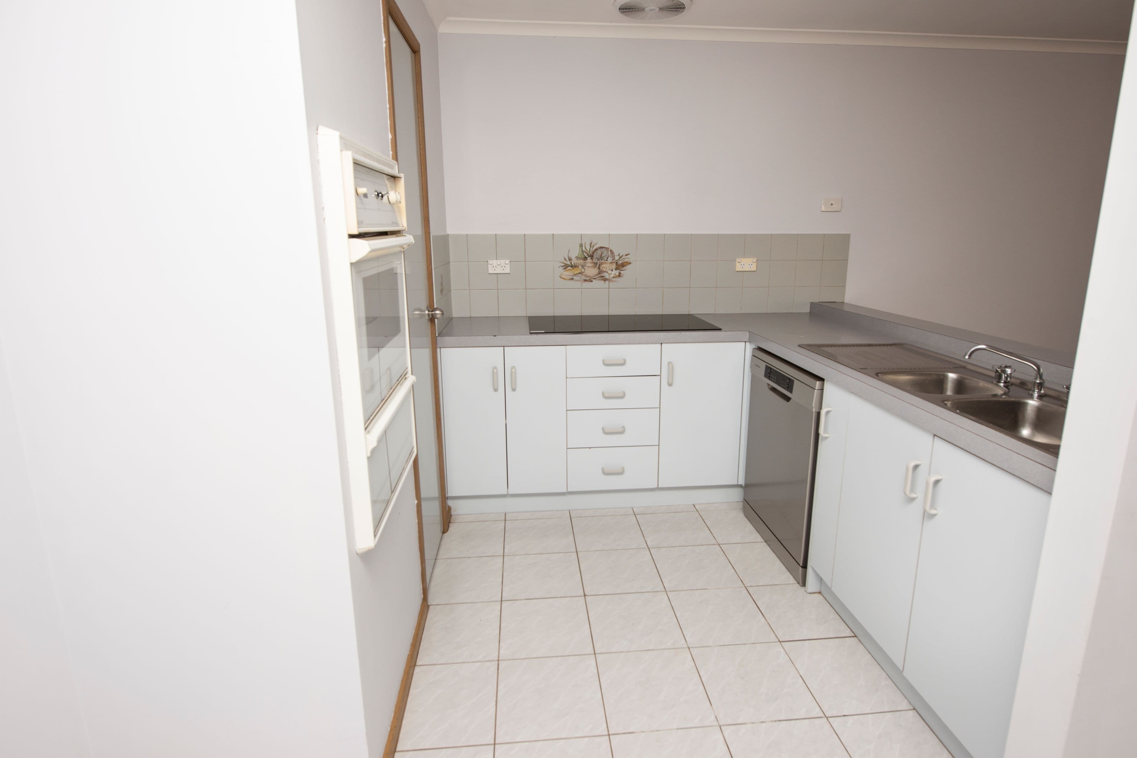 8 McPherson Street, Swan Hill VIC 3585, Swan Hill - Thumbnail 4
