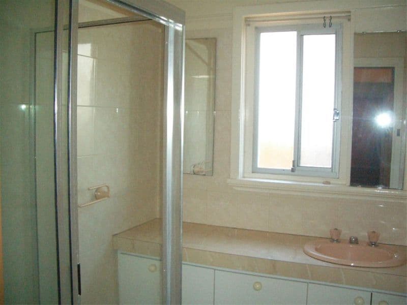 22 Upton Street, ST JAMES WA 6102, St James - Thumbnail 4