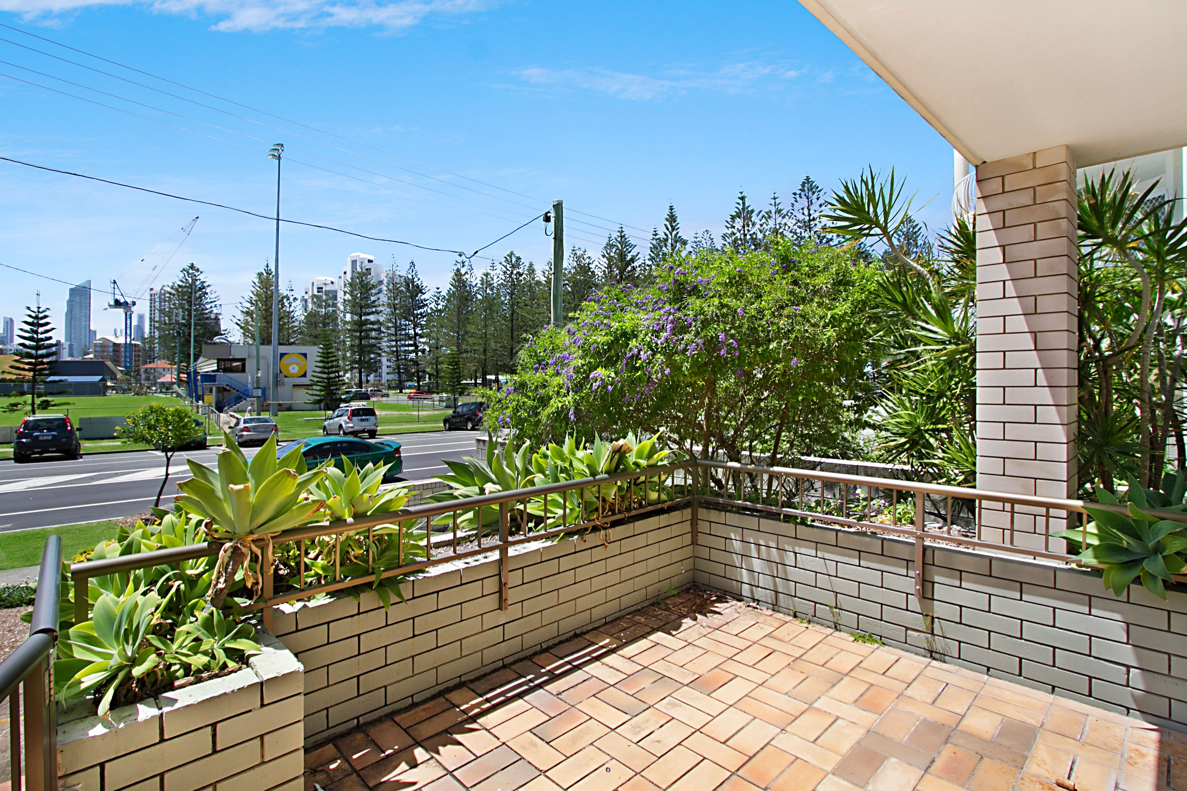 1 'Parkdale Apartments' 12 Chelsea Avenue, BROADBEACH QLD 4218, Broadbeach - Thumbnail 4