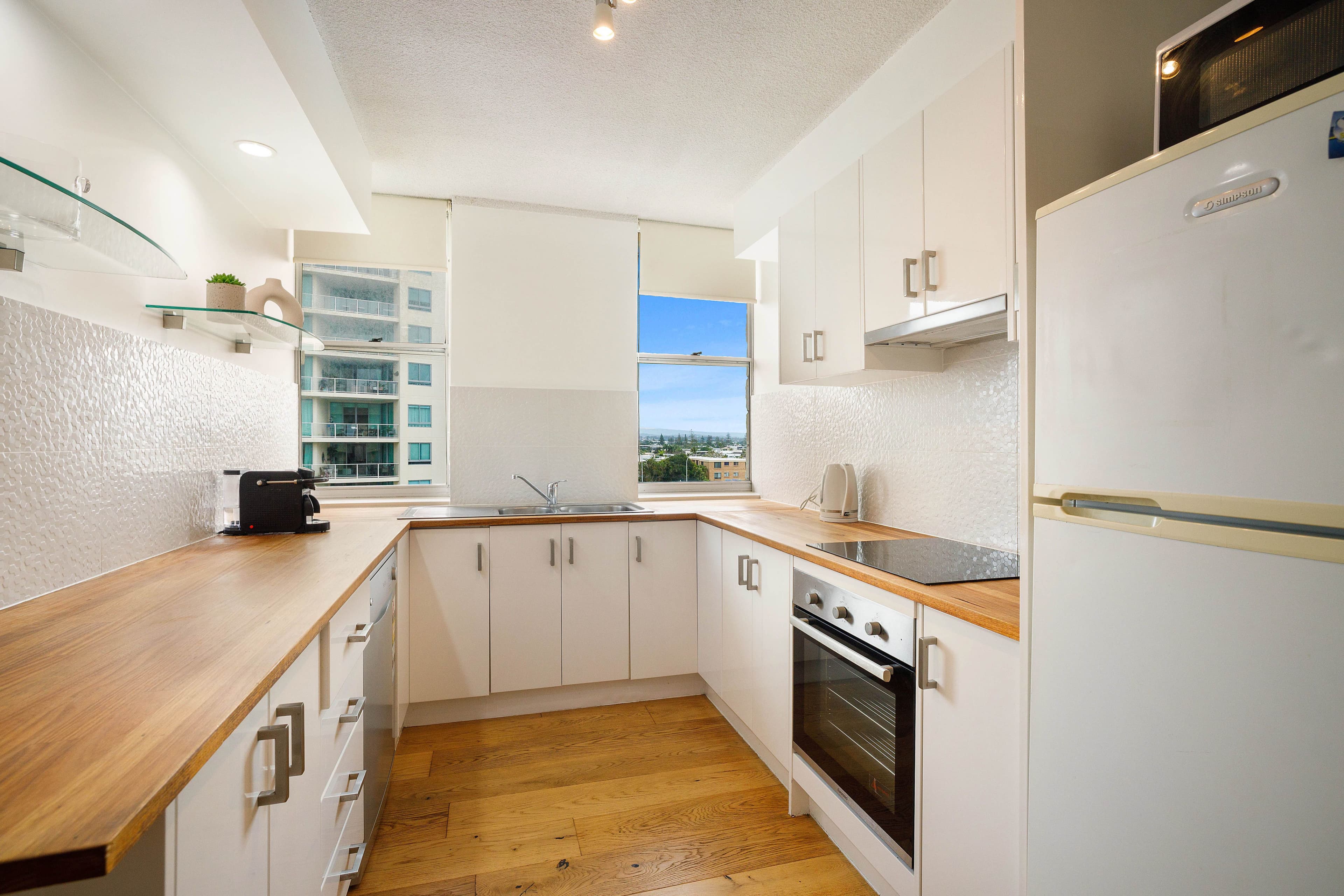 3 Old Burleigh Road 'Chiltern Court', Surfers Paradise QLD 4217, Surfers Paradise - Thumbnail 4
