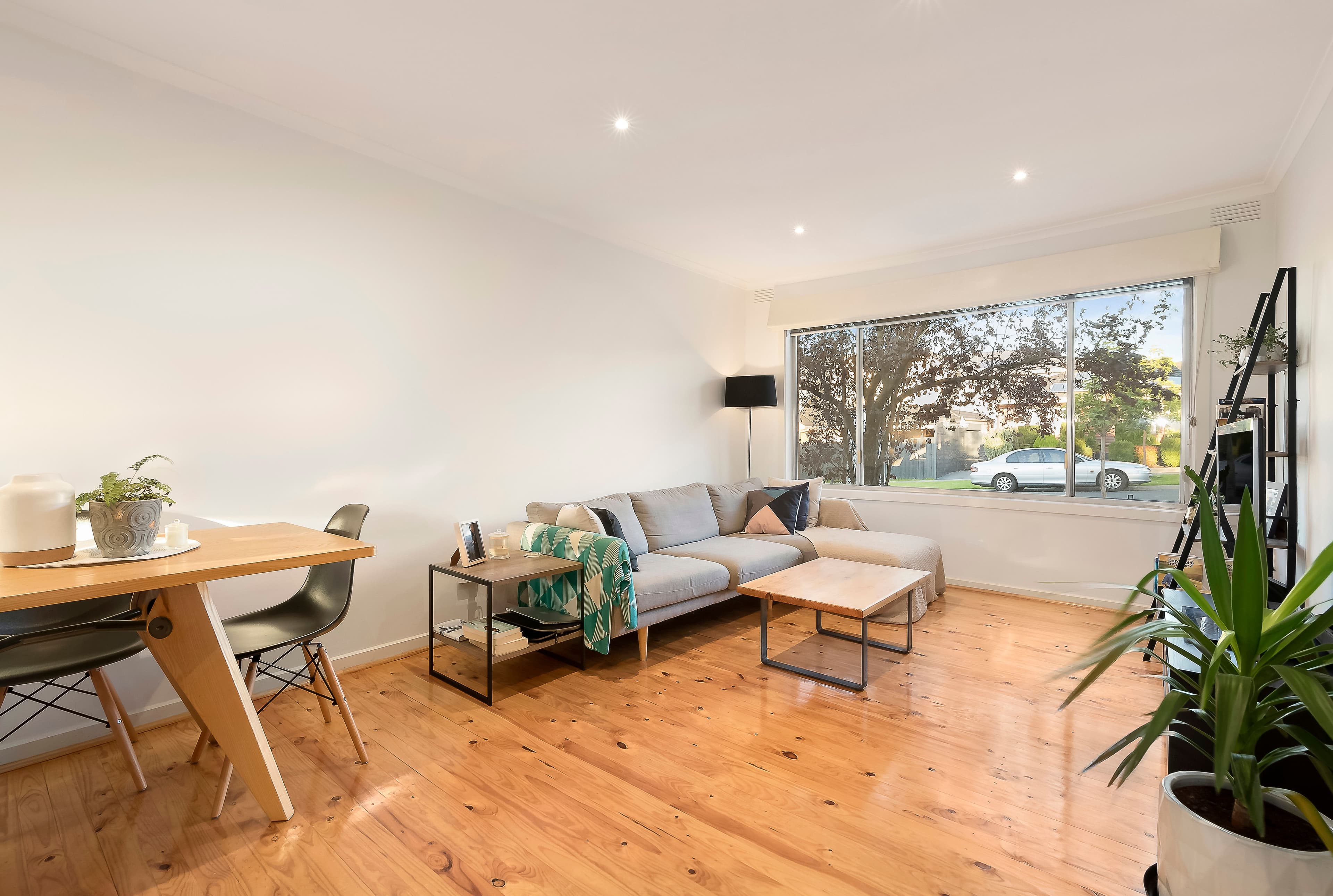 1 Adrienne Crescent, Mount Waverley VIC 3149, Mount Waverley - Thumbnail 3