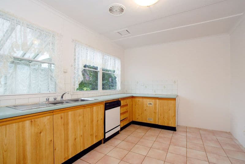 15 Nigra Street, DOVETON VIC 3177, Doveton - Thumbnail 3
