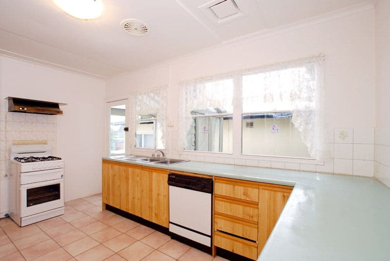 15 Nigra Street, DOVETON VIC 3177, Doveton - Thumbnail 4