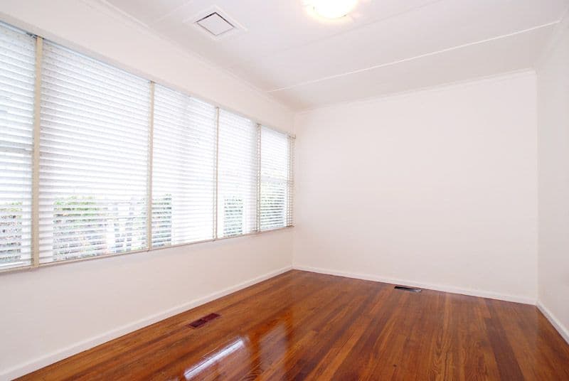 15 Nigra Street, DOVETON VIC 3177, Doveton - Thumbnail 5