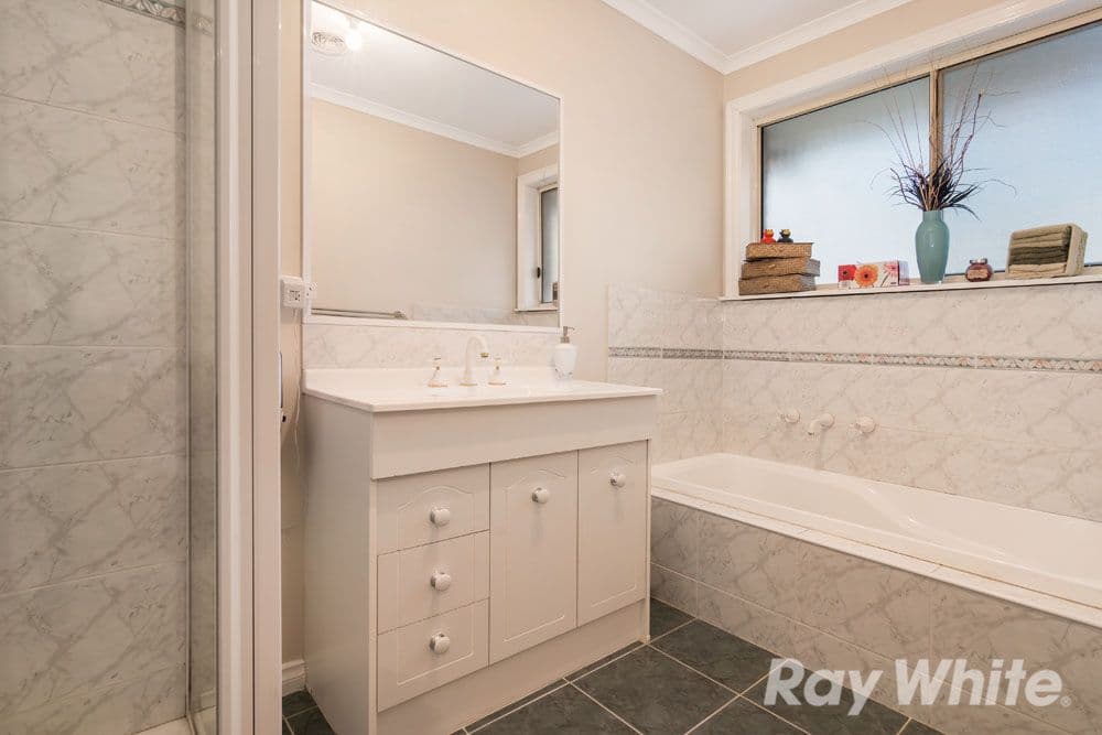 5 Dundee Street, Reservoir VIC 3073, Reservoir - Thumbnail 8