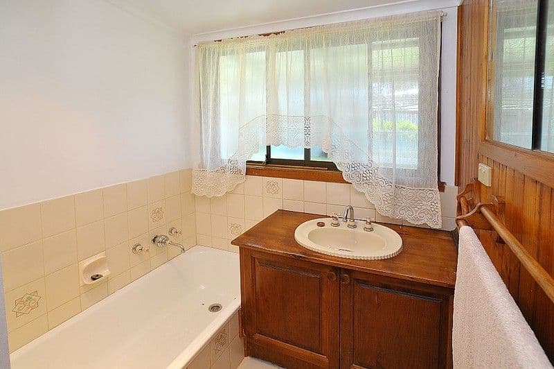 15 Lydford Road, FERNTREE GULLY VIC 3156, Ferntree Gully - Thumbnail 8