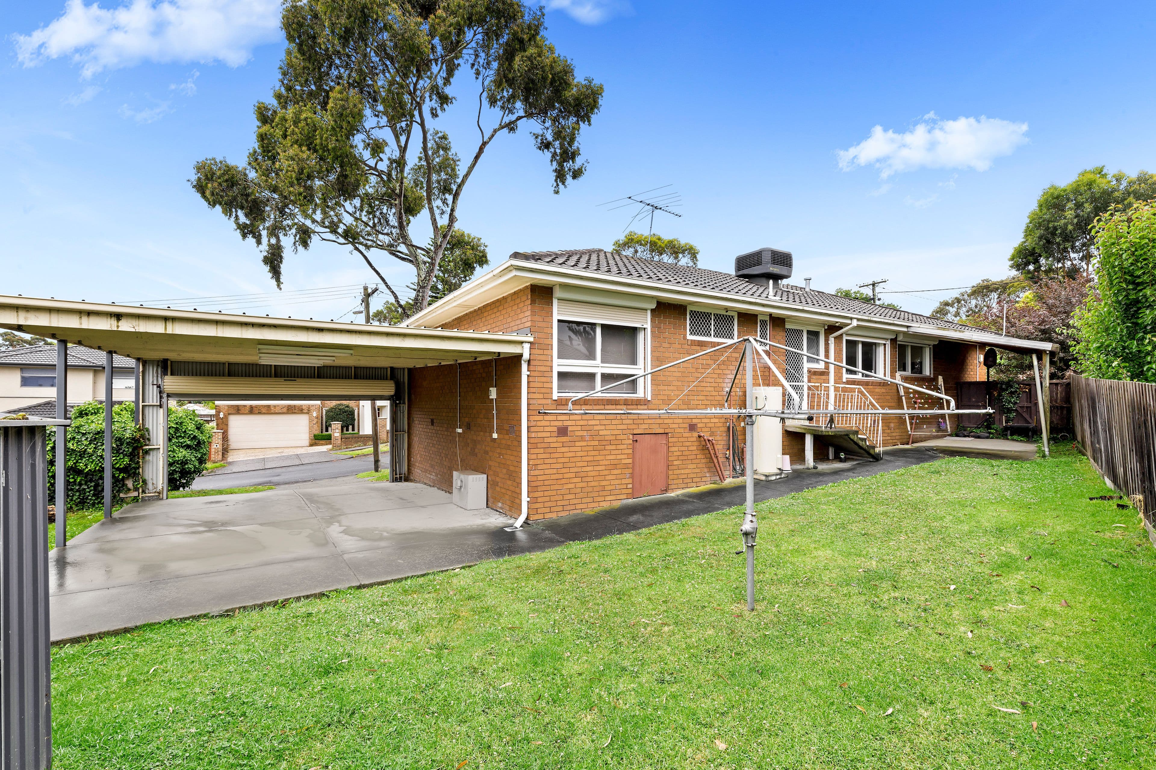 2 Bronwyn Court, Blackburn South VIC 3130, Blackburn South - Thumbnail 4