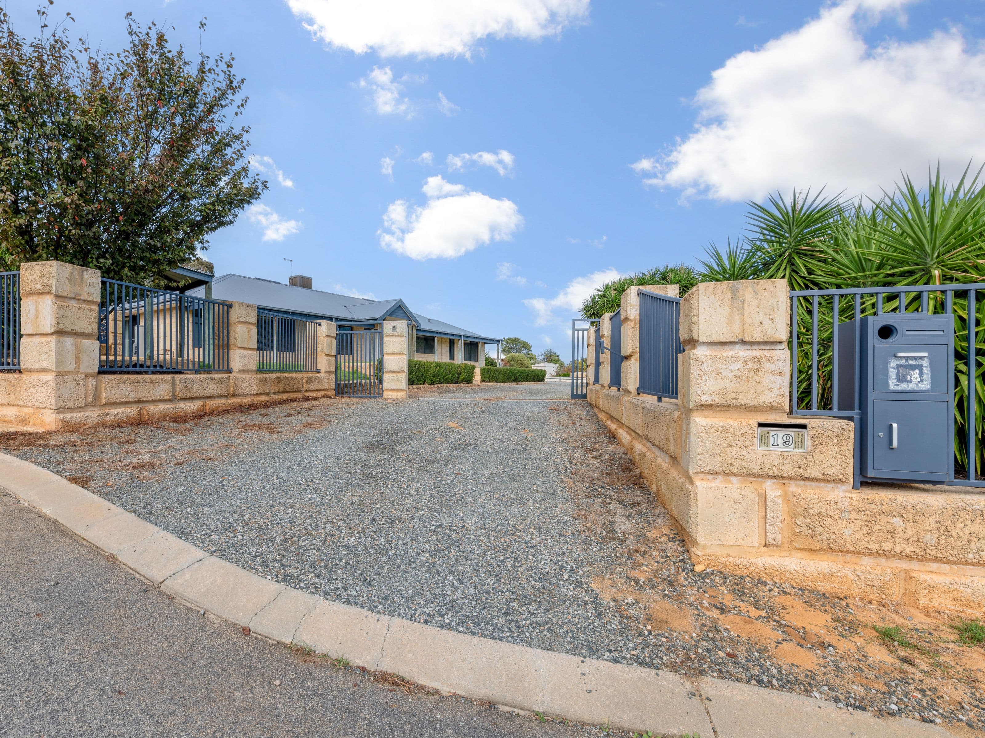 19 Burndale Road, Mount Richon WA 6112, Mount Richon - Image 1
