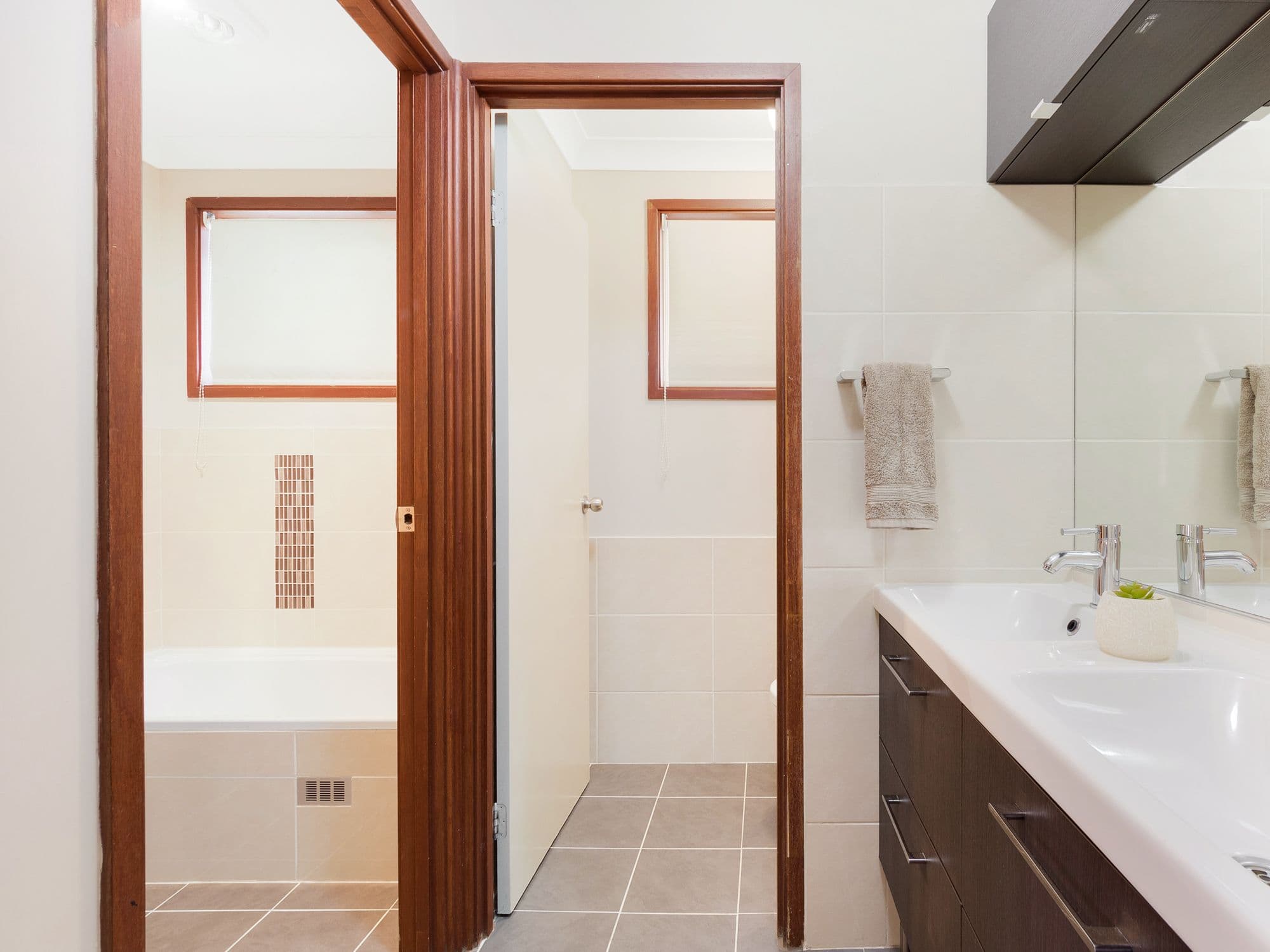20 Dorrigo Crescent, Bow Bowing NSW 2566, Bow Bowing - Thumbnail 6