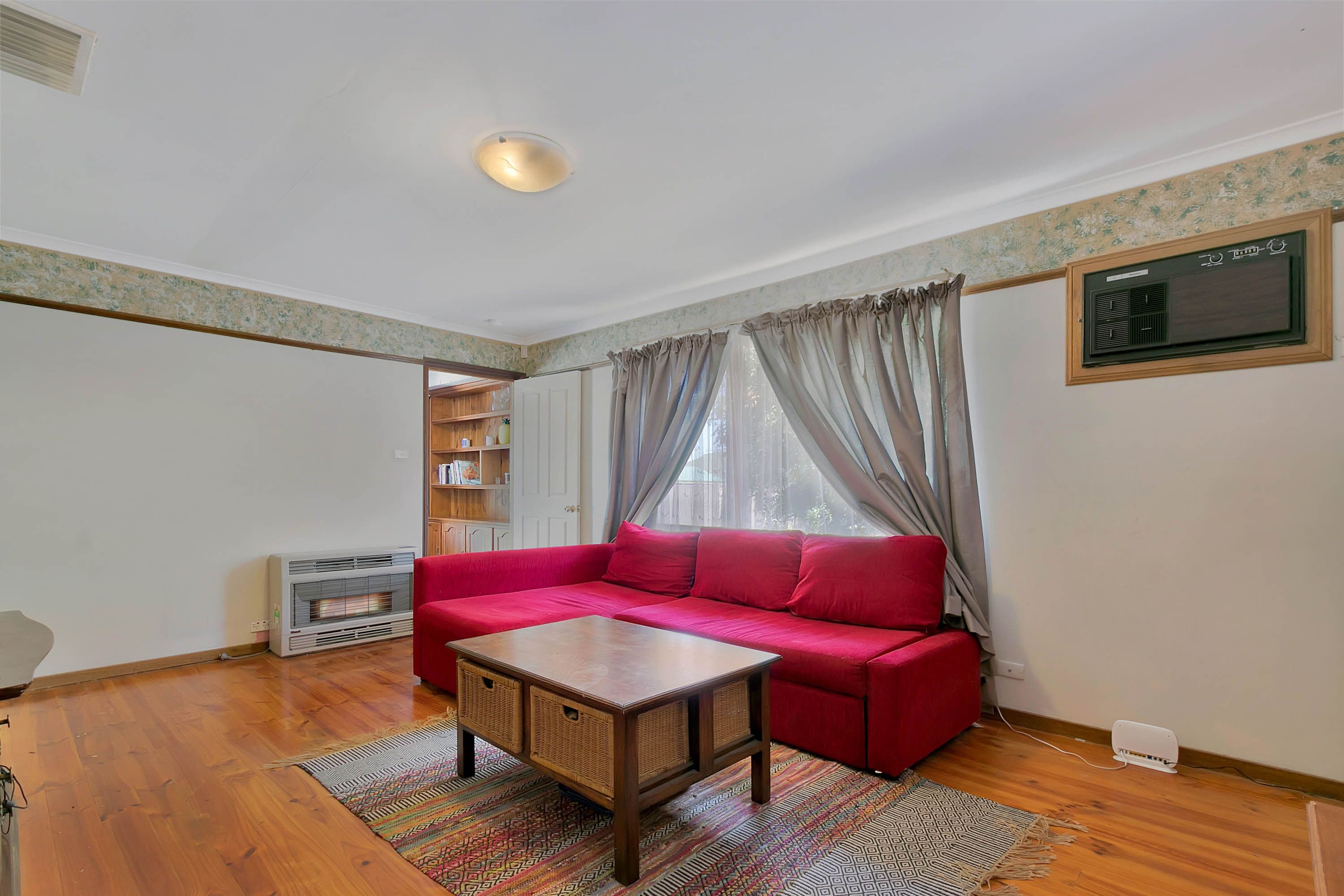 4 Broster Crescent, Davoren Park SA 5113, Davoren Park - Thumbnail 3