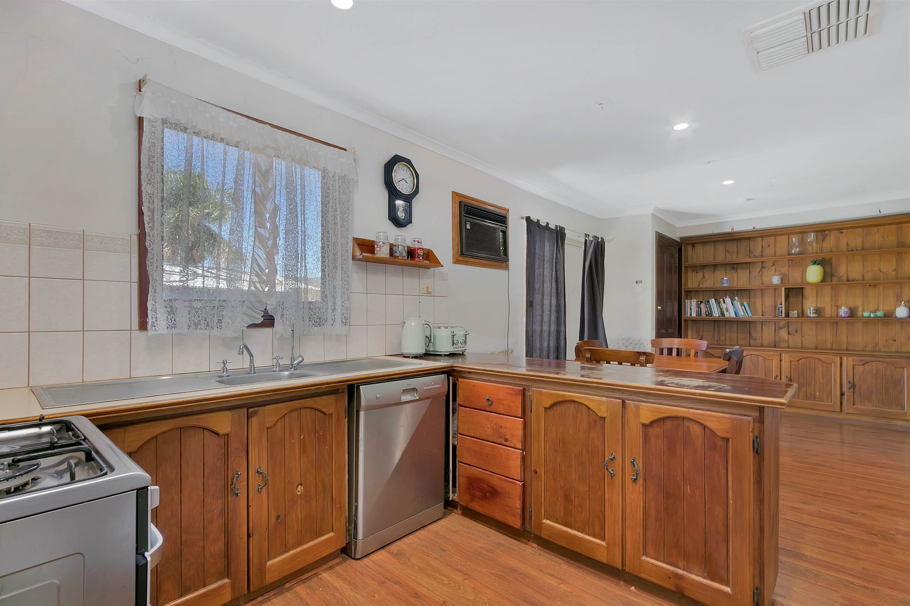 4 Broster Crescent, Davoren Park SA 5113, Davoren Park - Thumbnail 5