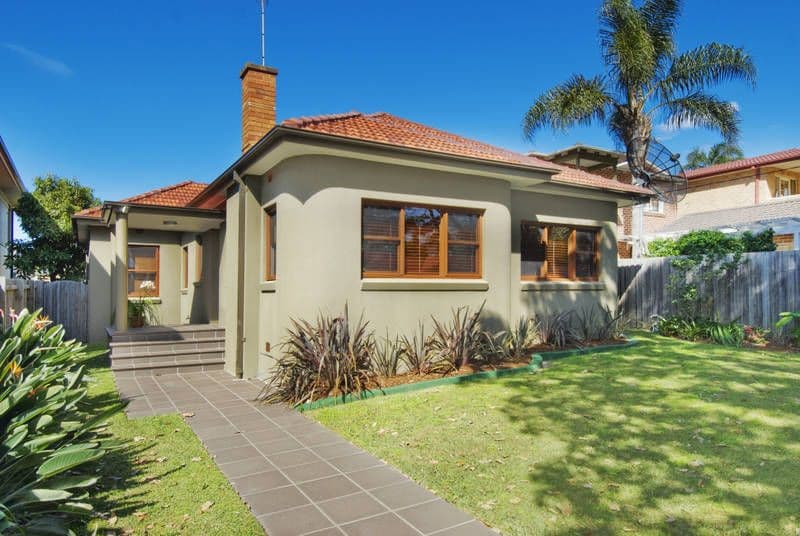 22 Surfers Parade, FRESHWATER NSW 2096, Freshwater - Image 1