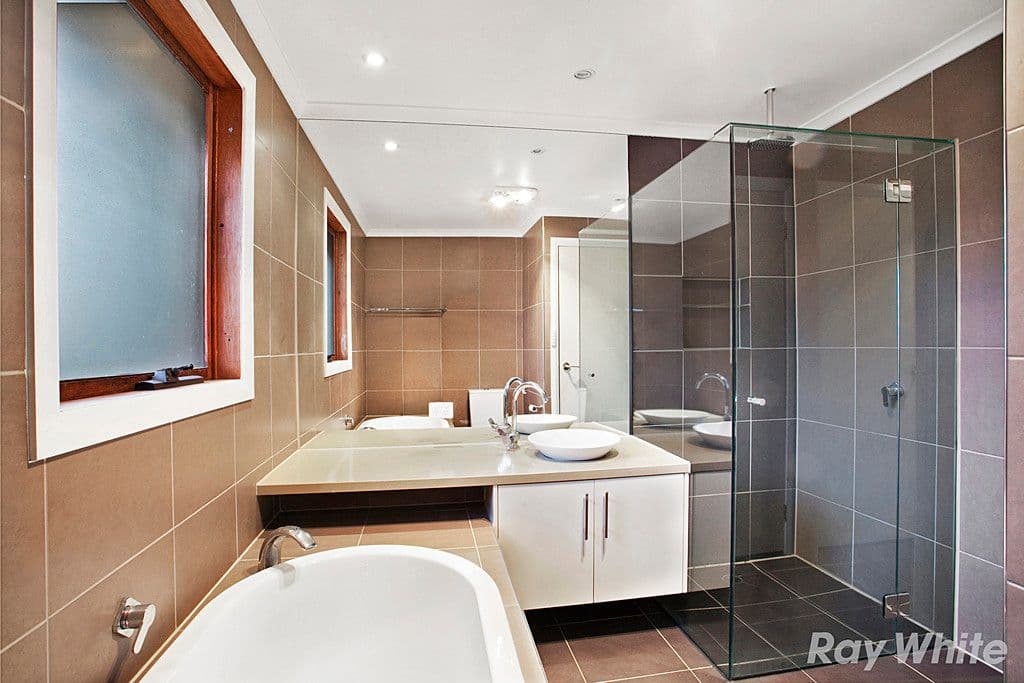 10 Trevena Close, Rowville VIC 3178, Rowville - Thumbnail 4