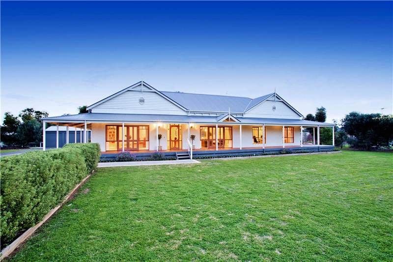 37 Thomas Road, LARA VIC 3212, Lara - Image 1