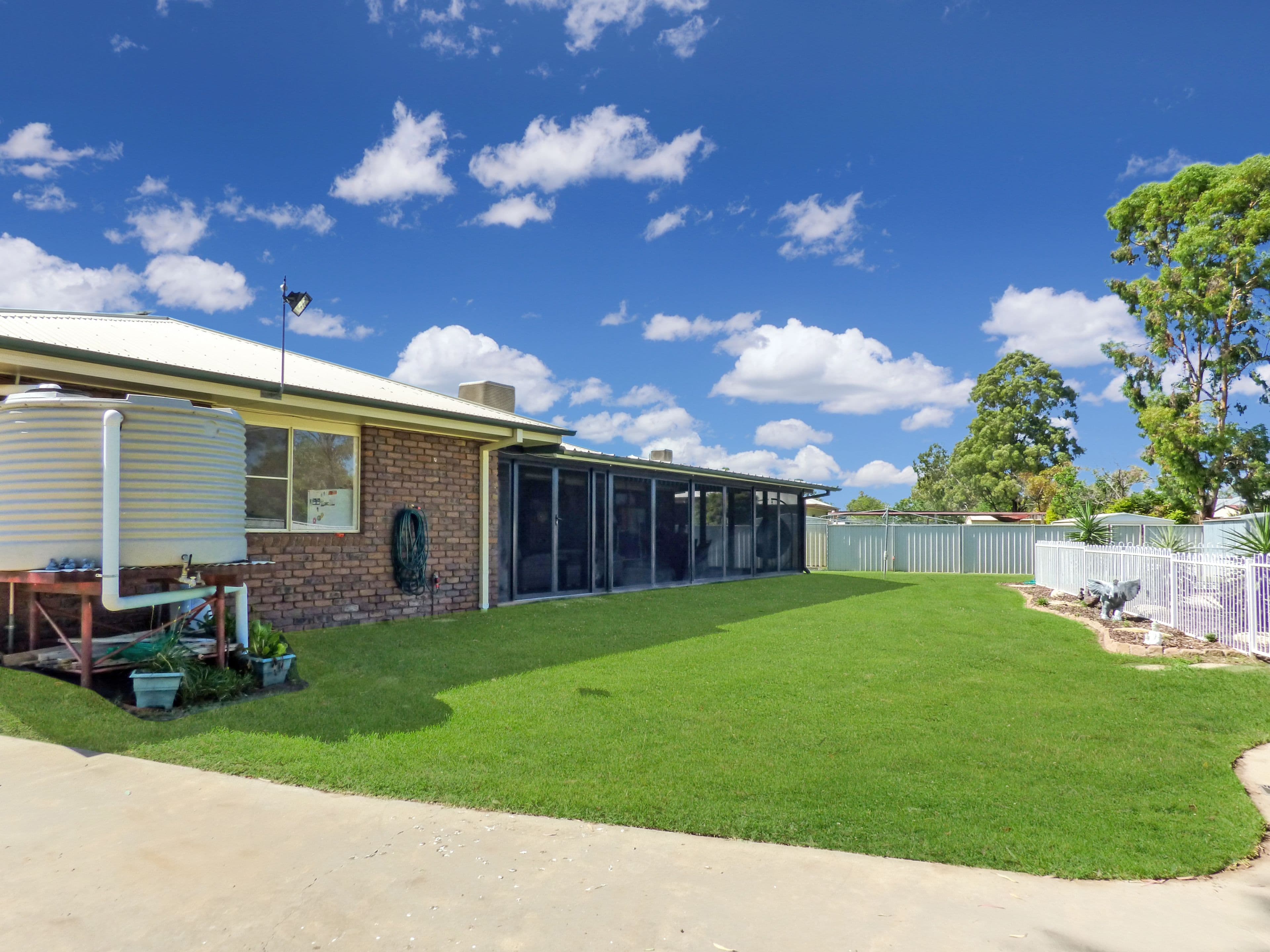 203 Charles Street, Roma QLD 4455, Roma - Thumbnail 3