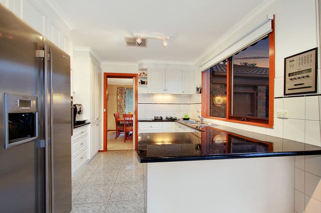 9 ROSEMARY Avenue, CROYDON HILLS VIC 3136, Croydon Hills - Thumbnail 6