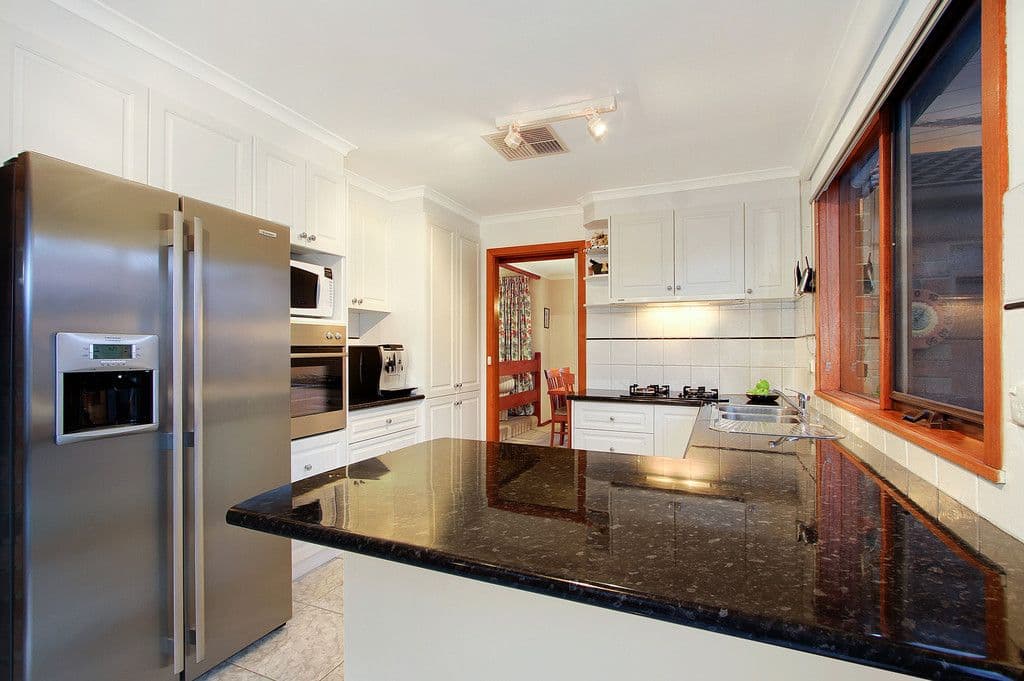 9 ROSEMARY Avenue, CROYDON HILLS VIC 3136, Croydon Hills - Thumbnail 7