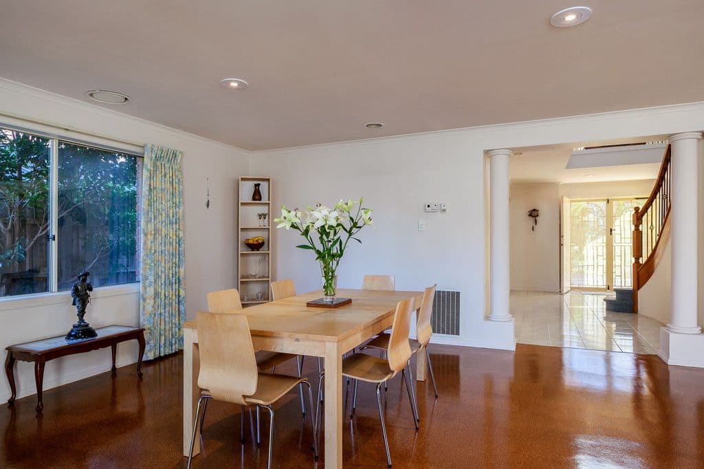2 Gresswell Park Drive, WATSONIA VIC 3087, Watsonia - Thumbnail 2