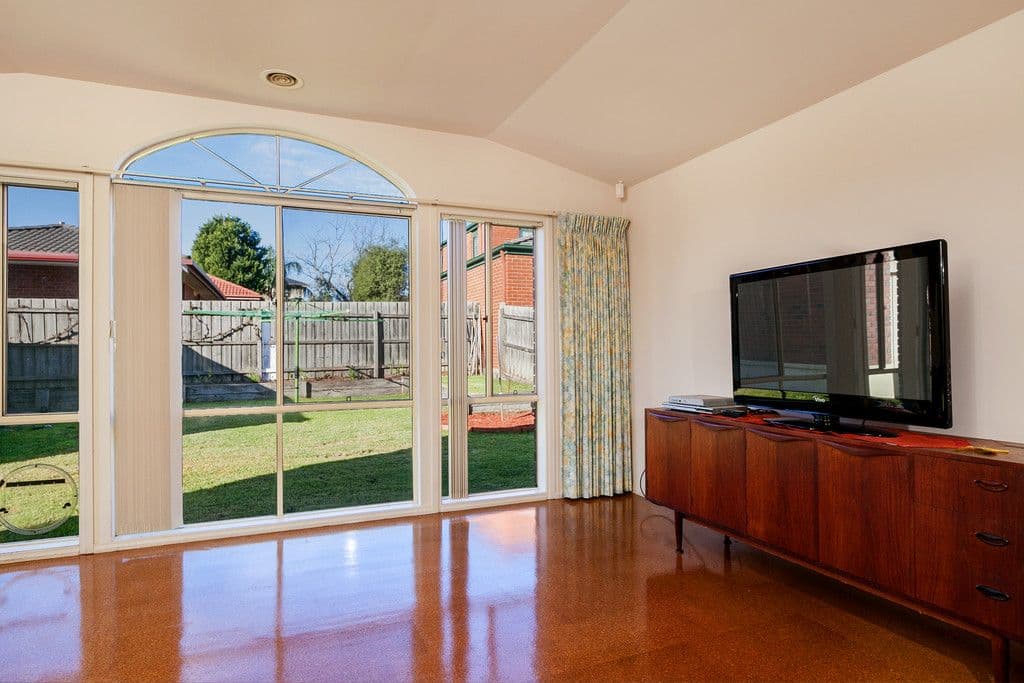 2 Gresswell Park Drive, WATSONIA VIC 3087, Watsonia - Thumbnail 3