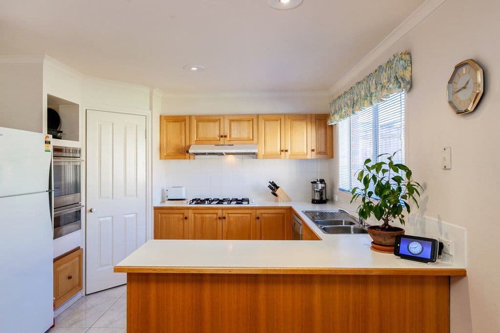 2 Gresswell Park Drive, WATSONIA VIC 3087, Watsonia - Thumbnail 5