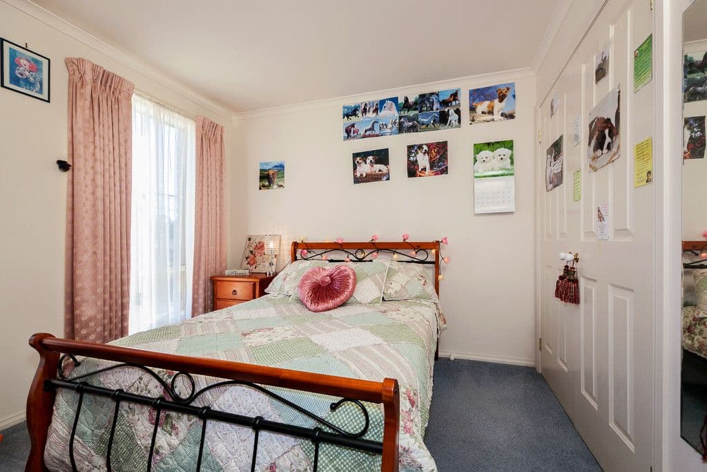 2 Gresswell Park Drive, WATSONIA VIC 3087, Watsonia - Thumbnail 6