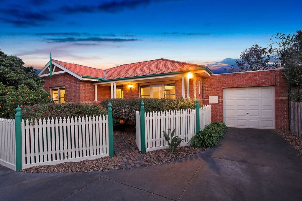 18 Calembeena Avenue, HUGHESDALE VIC 3166, Hughesdale - Image 1