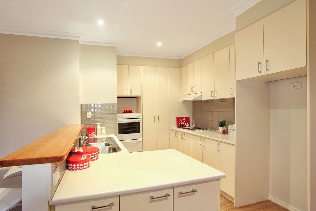 18 Calembeena Avenue, HUGHESDALE VIC 3166, Hughesdale - Thumbnail 8