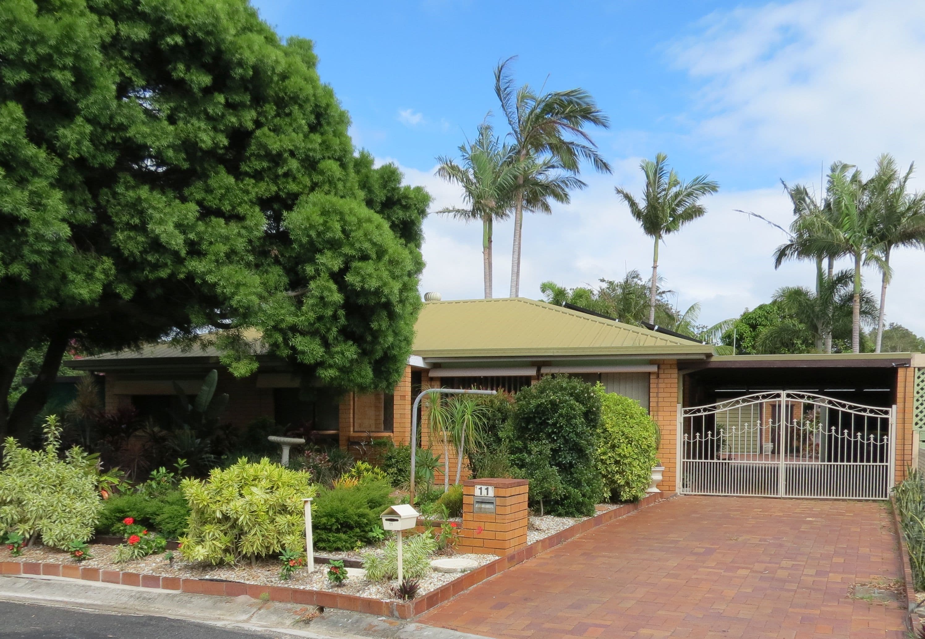11 Ardisia Close, Yamba - Image 1