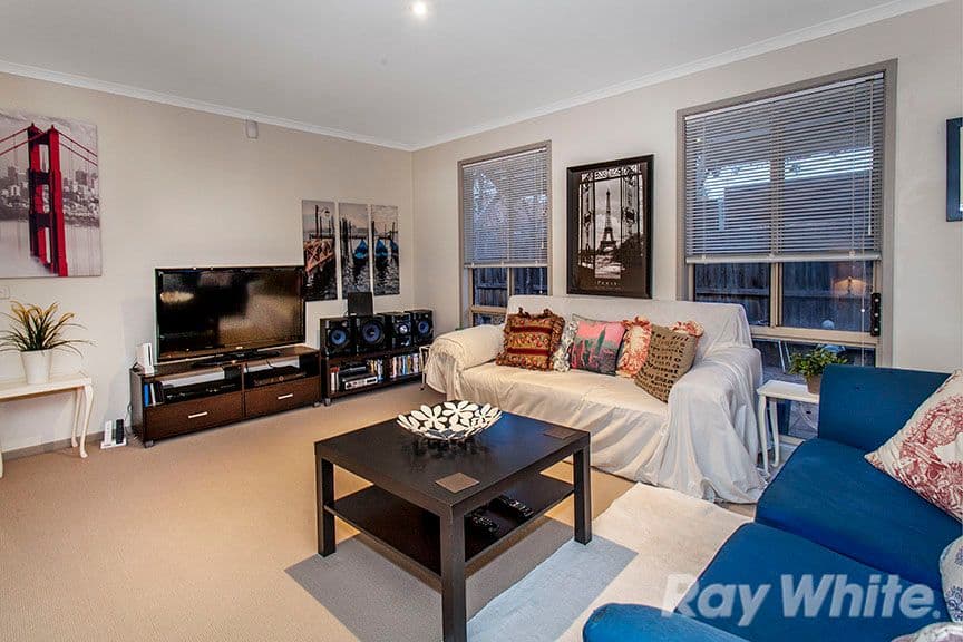 2D Charnfield Crescent, Noble Park VIC 3174, Noble Park - Thumbnail 3