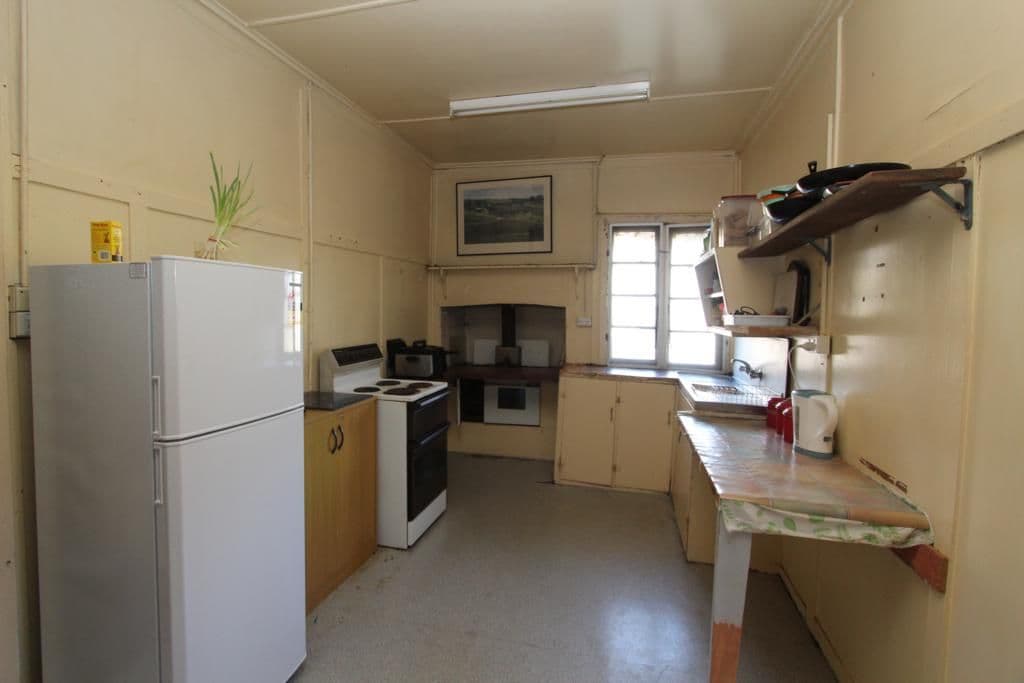 61 Miles Street, TENTERFIELD NSW 2372, Tenterfield - Thumbnail 3