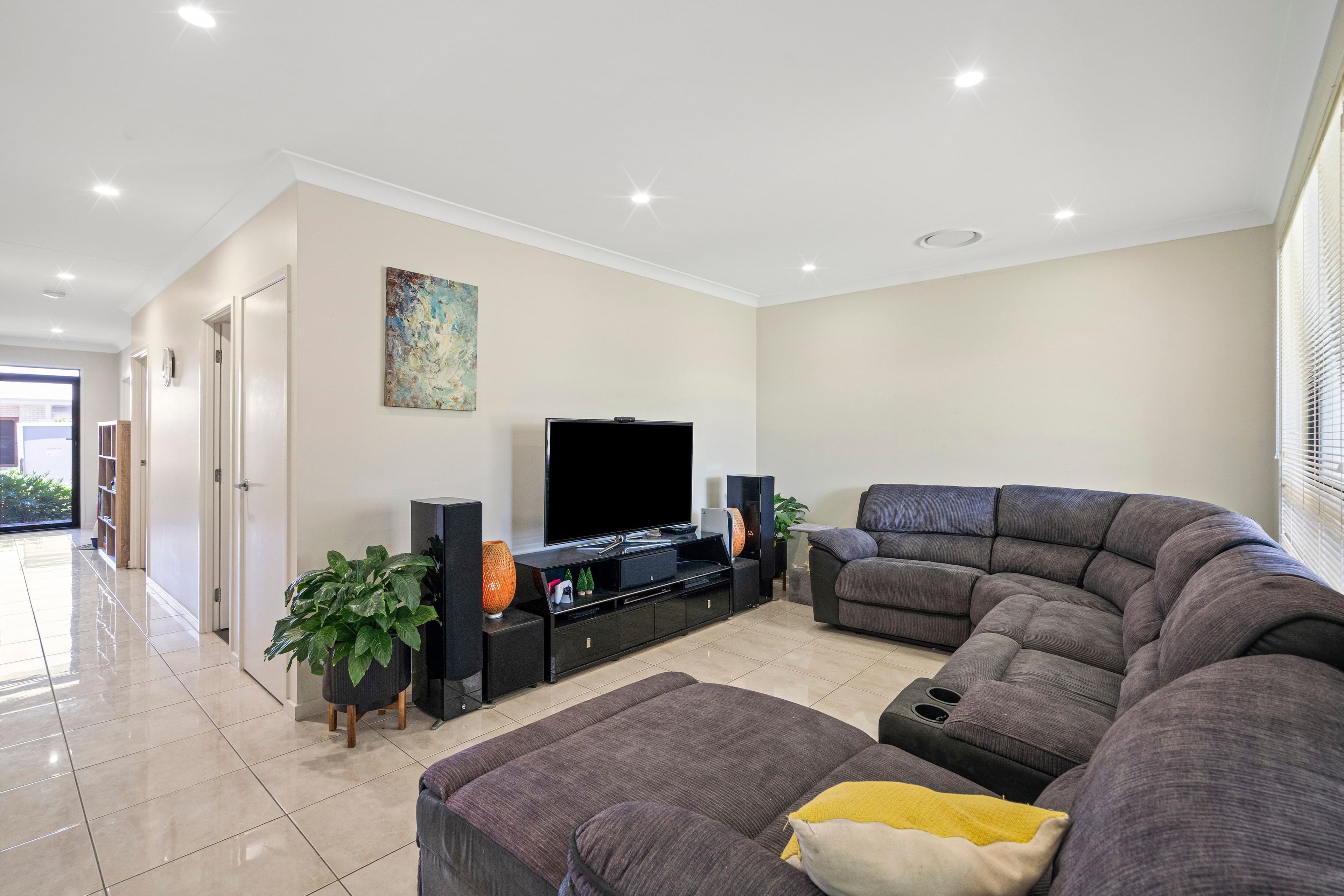 4 Dalcross Place, Heathwood QLD 4110, Heathwood - Thumbnail 2